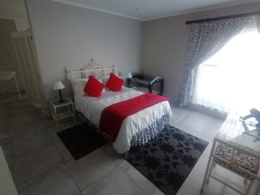 To Let 4 Bedroom Property for Rent in Myburgh Park Western Cape